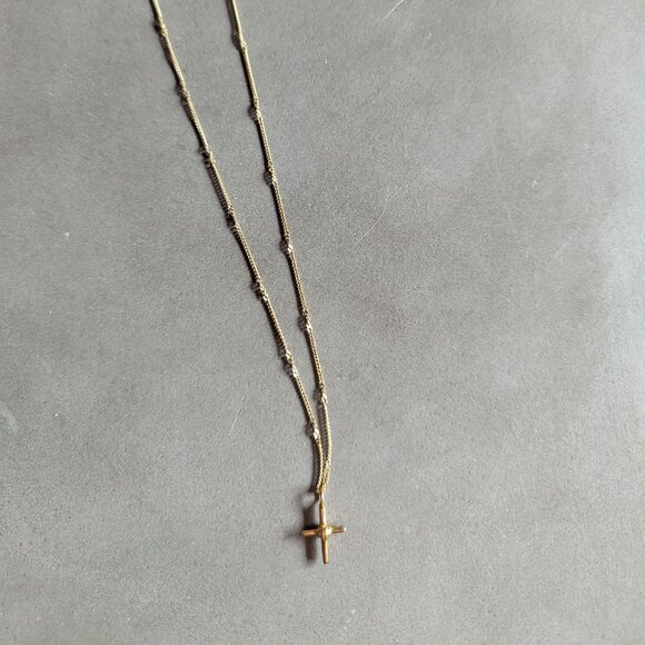 Missoma x Lucy Williams Gold Ridge Cross Necklace - Picture 15 of 16